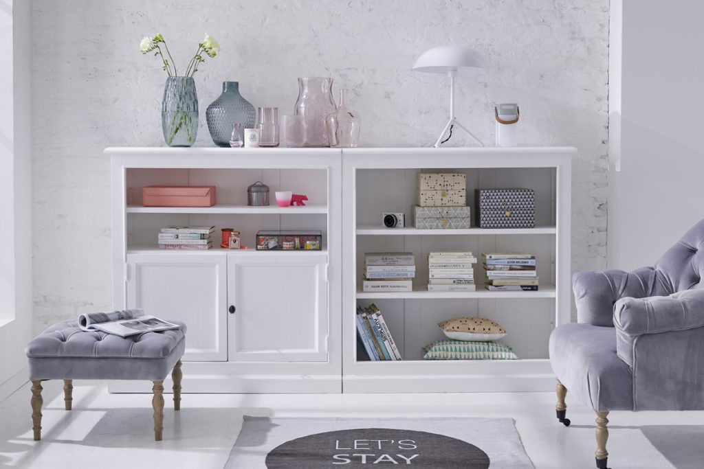 Bücherregal dekorieren: Die besten Tipps | car möbel