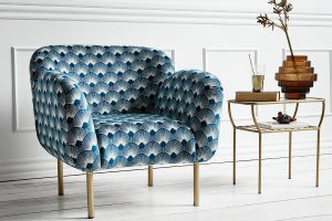 Der blaue Sessel mit typischem Muster, das dem Art Déco zugehörig ist