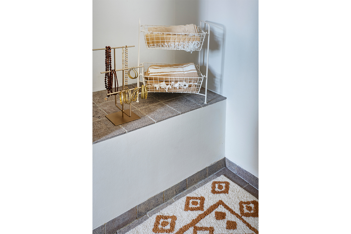 Standregal aus Metall