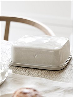 Butterdose June 6 x 11 x 14 cm von BASTION COLLECTIONS