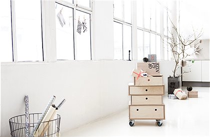 Kommode mit Rollen,  helles Holz 1