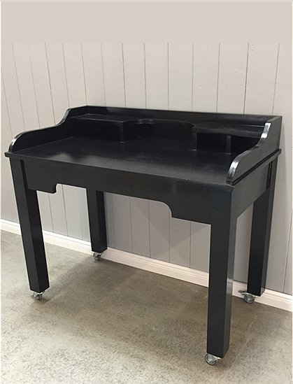 Kleiner Sekretär, schwarz Nr.677 2