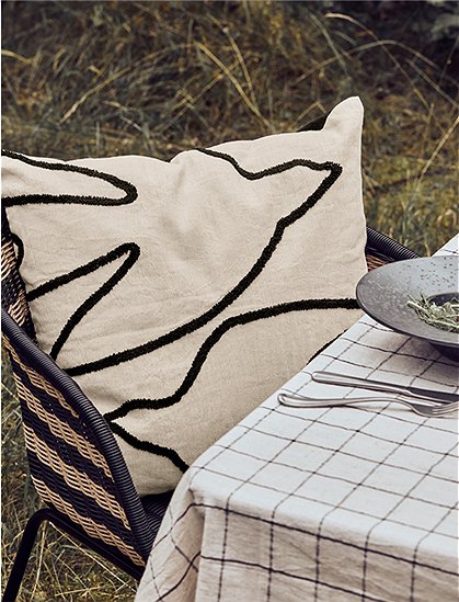 Kissenbezug Fly Schwarz/Off-White von house doctor  &#9733; Kundenbewertung "Sehr gut" &#9733; 12&percnt; Rabatt für Neukunden &#9733; Schnell verschickt &#9733; Bei car-Moebel.de