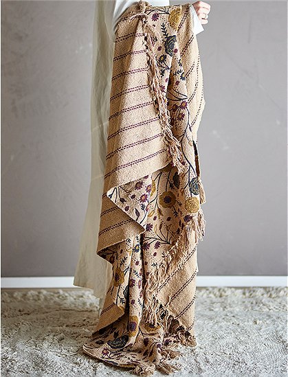 Eydis Decke von Bloomingville &#9733; Kundenbewertung "Sehr gut"  &#9733; 12&percnt; Neukundenrabatt &#9733; Schnell verschickt &#9733; Bloomingville "Neu" entdecken!