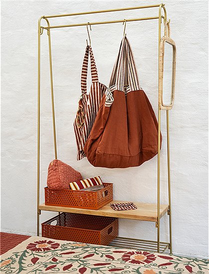 Metall Kleiderständer mit Ablage von Madam Stoltz ★ Kundenbewertung "Sehr gut" ★ 12&percnt; Neukundenrabatt ★ Schnell verschickt ★ Günstig bei car-Moebel.de