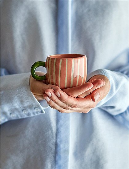 Nini Tasse Steingut von Bloomingville ★ Kundenbewertung "Sehr gut"  ★ 12&percnt; Neukundenrabatt ★ Schnell verschickt ★ Bloomingville "Neu" entdecken!