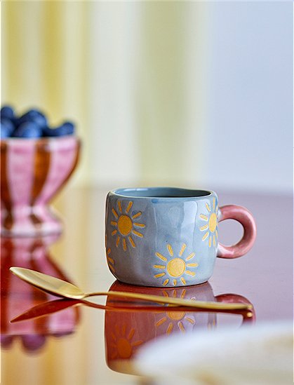 Nini Tasse Steingut von Bloomingville ★ Kundenbewertung "Sehr gut"  ★ 12&percnt; Neukundenrabatt ★ Schnell verschickt ★ Bloomingville "Neu" entdecken!