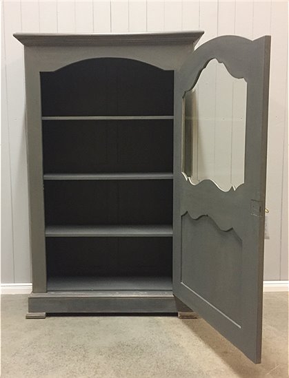 Schrank Nr: 672 3