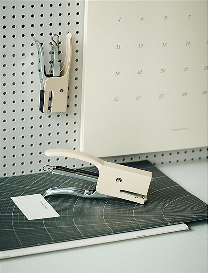 Tacker Pile von Monograph &#9733; Kundenbewertung "Sehr gut" &#9733; 10&euro; Rabatt für Neukunden &#9733; Schnell verschickt &#9733; Jetzt günstig kaufen bei car-Moebel.de