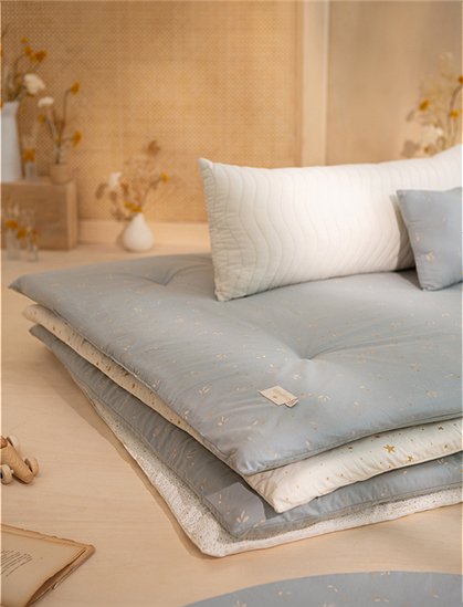 Futon Spielmatte Eden von Nobodinoz &#9733; Kundenbewertung "Sehr gut" &#9733; 10&euro; Rabatt für Neukunden &#9733; Jetzt günstig kaufen bei car-Moebel.de