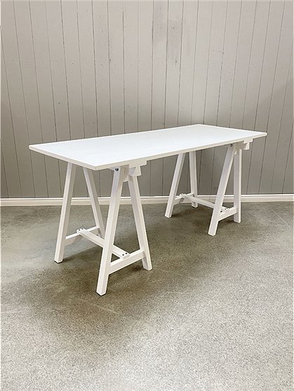 Tisch mit Böcken Nr:1557 3