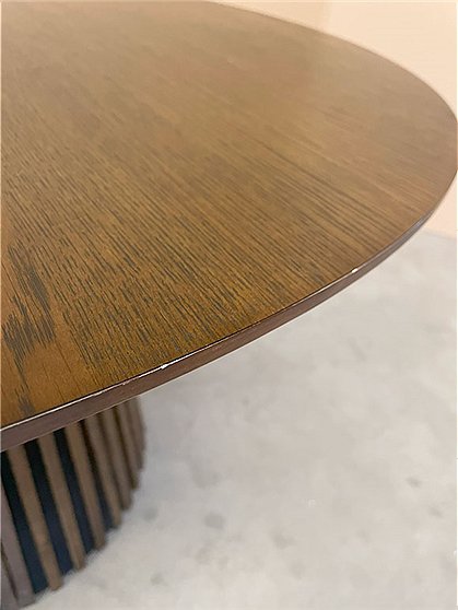 LV02067 Tisch Osaka 3