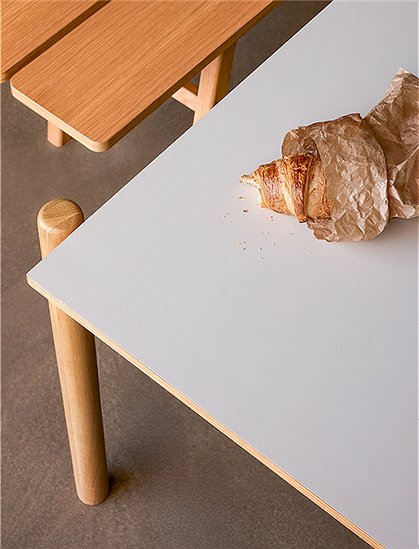 Schreibtisch Oblique, 81x140 v. Hübsch Interior &#9733; Kundenbewertung "Sehr gut" &#9733; 12&percnt; Neukundenrabatt &#9733; Schnell verschickt &#9733; Jetzt bei car-Moebel.de!