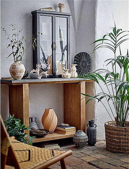 Hazem Vitrine in schwarz von Bloomingville ★ Kundenbewertung "Sehr gut"  ★ 12&percnt; Neukundenrabatt ★ Schnell verschickt ★ Bloomingville "Neu" entdecken!