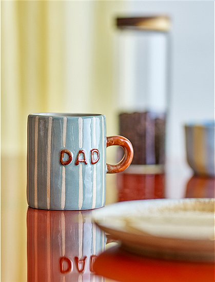 Cherish Becher aus Steingut von Bloomingville ★ Kundenbewertung "Sehr gut"  ★ 12&percnt; Neukundenrabatt ★ Schnell verschickt ★ Bloomingville "Neu" entdecken!