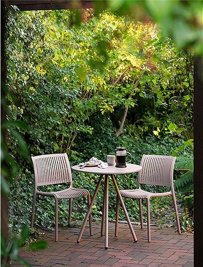 Stuhl Manzano aus Kunststoff in taupe von House Nordic ★ Kundenbewertung "Sehr gut" ★ 12&percnt; Rabatt für Neukunden ★ Jetzt günstig kaufen bei car-Moebel.de