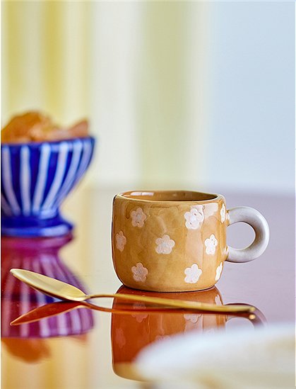 Nini Tasse Steingut von Bloomingville ★ Kundenbewertung "Sehr gut"  ★ 12&percnt; Neukundenrabatt ★ Schnell verschickt ★ Bloomingville "Neu" entdecken!