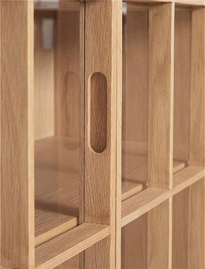 Vitrinenschrank Shoji aus Eiche von HÜBSCH Interior &#9733; Kundenbewertung "Sehr gut" &#9733; 10&euro; Rabatt für Neukunden &#9733; Jetzt günstig kaufen bei car-Moebel.de