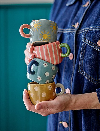 Nini Tasse Steingut von Bloomingville ★ Kundenbewertung "Sehr gut"  ★ 12&percnt; Neukundenrabatt ★ Schnell verschickt ★ Bloomingville "Neu" entdecken!