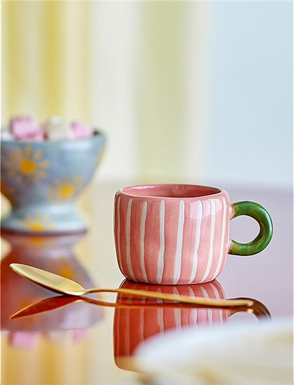 Nini Tasse Steingut von Bloomingville ★ Kundenbewertung "Sehr gut"  ★ 12&percnt; Neukundenrabatt ★ Schnell verschickt ★ Bloomingville "Neu" entdecken!