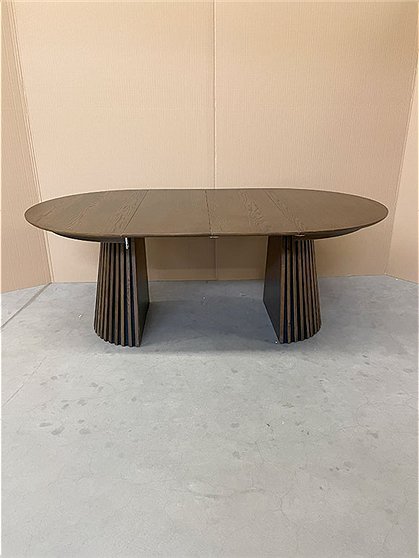 LV02067 Tisch Osaka 6