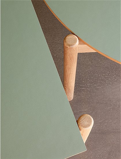 Schreibtisch Oblique, 81x140 v. Hübsch Interior &#9733; Kundenbewertung "Sehr gut" &#9733; 12&percnt; Neukundenrabatt &#9733; Schnell verschickt &#9733; Jetzt bei car-Moebel.de!