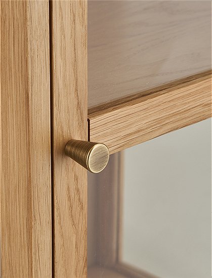 Vitrinenschrank Zamora, Eiche v. House Nordic ★ Kundenbewertung "Sehr gut" ★ 12&percnt; Rabatt für Neukunden ★ Schnell verschickt ★ Jetzt bei car-Moebel.de