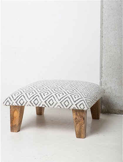 Hocker von UNC &#9733; Kundenbewertung "Sehr gut" &#9733; 10&euro; Rabatt für Neukunden &#9733; Schnell verschickt &#9733; Jetzt günstig kaufen bei car-Moebel.de