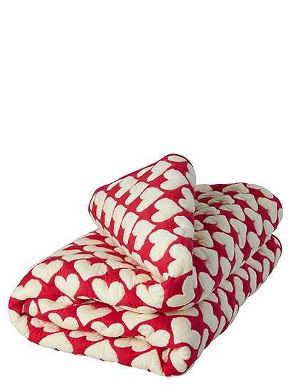 rote Decke 130x180 cm, Herzmuster von rice &#9733; Kundenbewertung "Sehr gut" &#9733; 12&percnt; Rabatt für Neukunden &#9733; Schnell verschickt &#9733; Jetzt bei car-Moebel.de