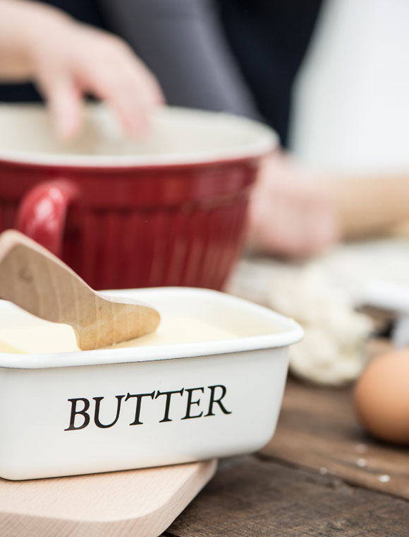 GMYIAK Butterdose Mit Holzdeckel - Porzellan Mit Buttermesser Weiß