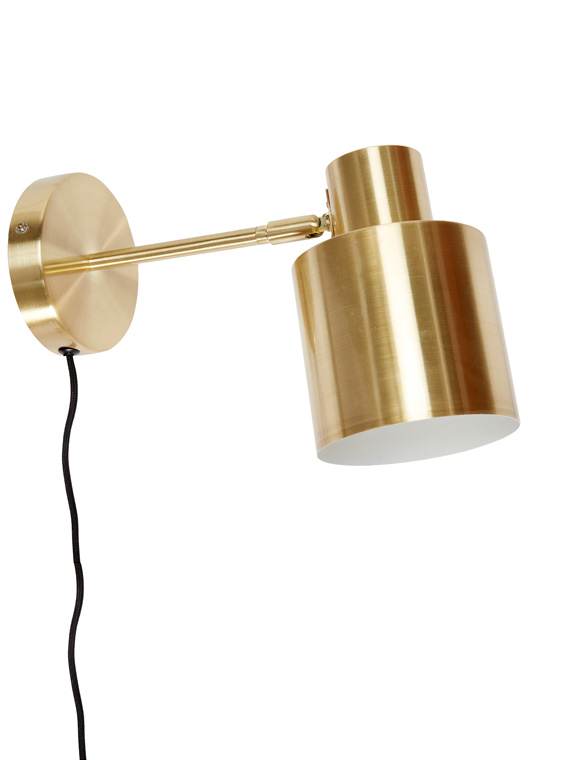 Die moderne Wandleuchte aus  Metall von HÜBSCH Interior gibt es in zwei Farben. Jetzt Bestellen #haken# Große Auswahl #haken# Online-Shop #haken#